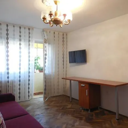 Dya * Ap Decomandat 2 Cam * Sat Vacanta Apartament *
